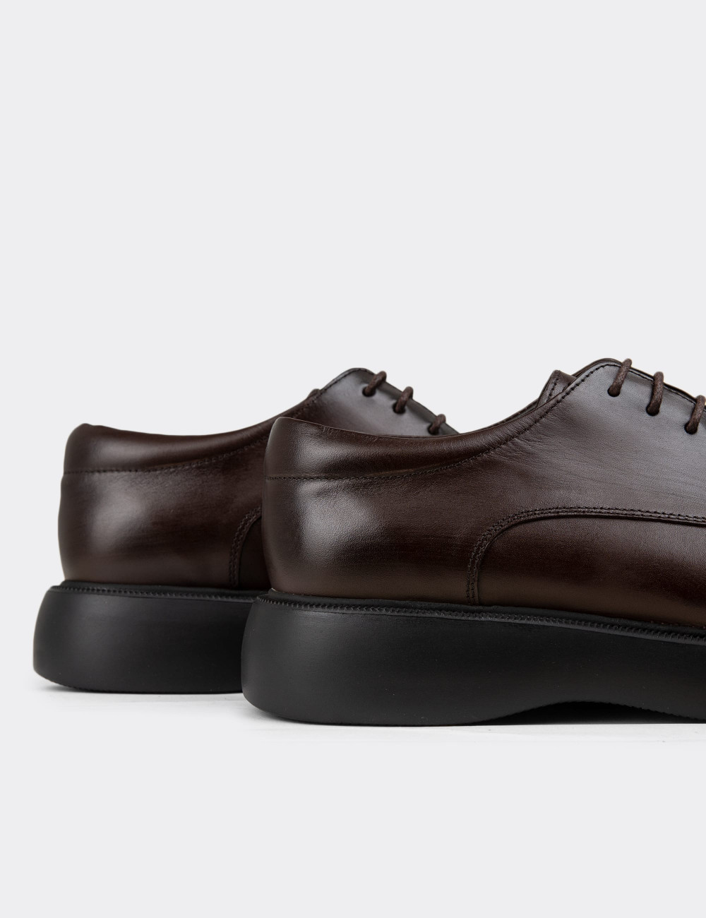 CHAUSSURES de luxe en cuir